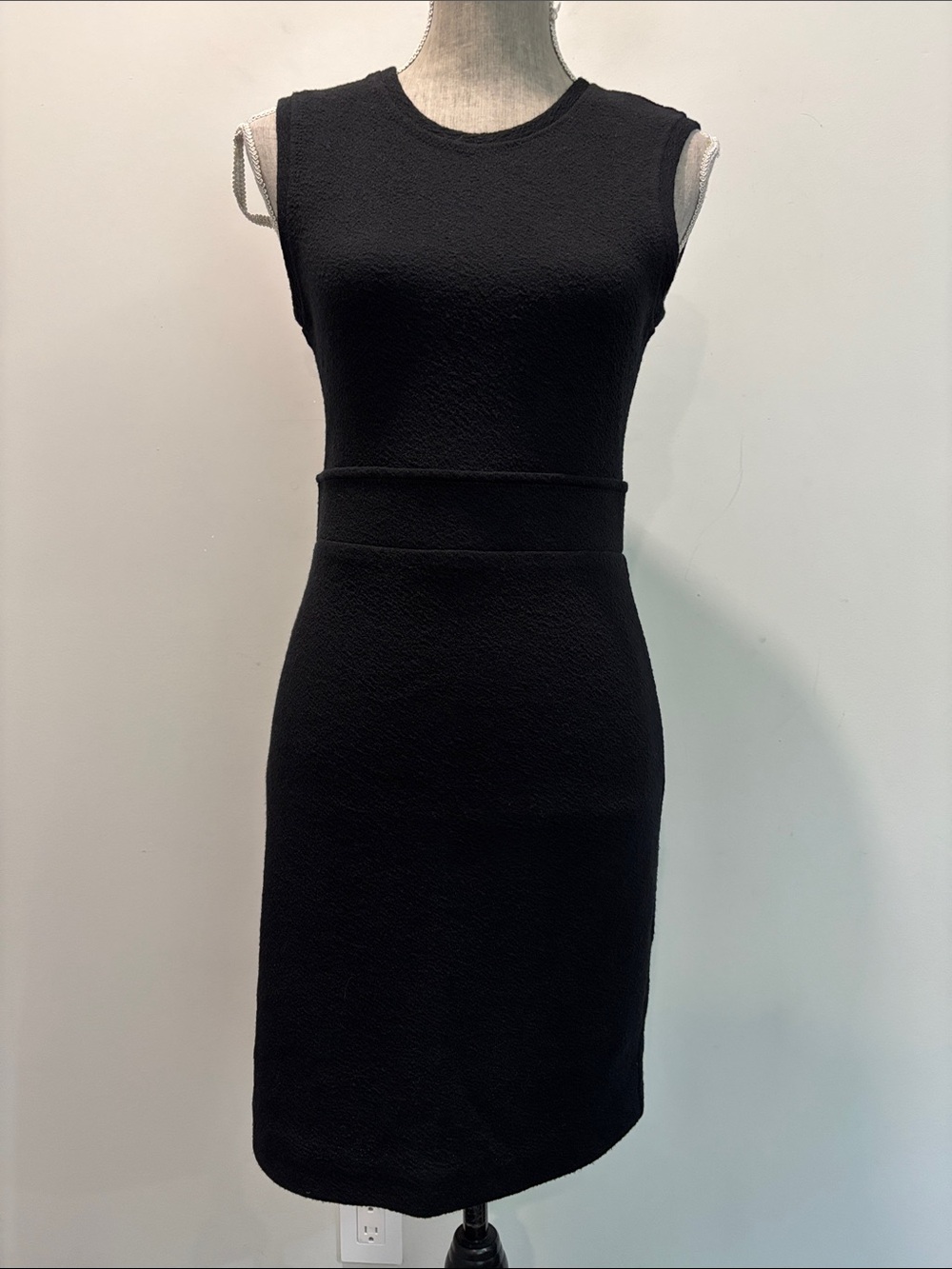 Judith & Charles Merino Wool Black Sleeveless Sheath Mini Dress Size 8 - Picture 2 of 14